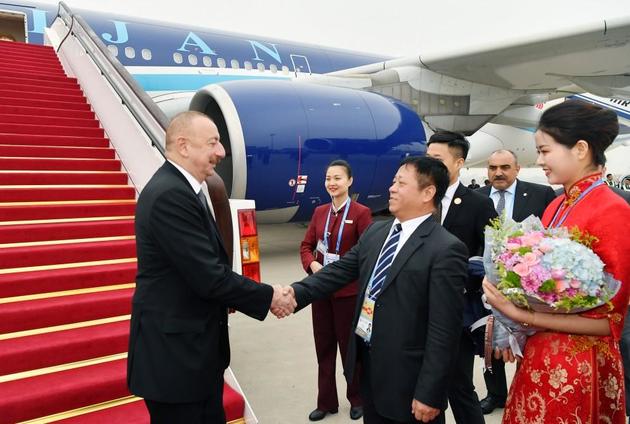 Президент Азербайджана прилетел в Пекин