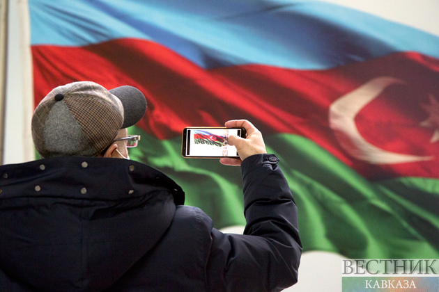 Выставка в Павильоне "Азербайджан" ко Дню Победы и Дню Государственного флага Азербайджанской Республики (фоторепортаж)